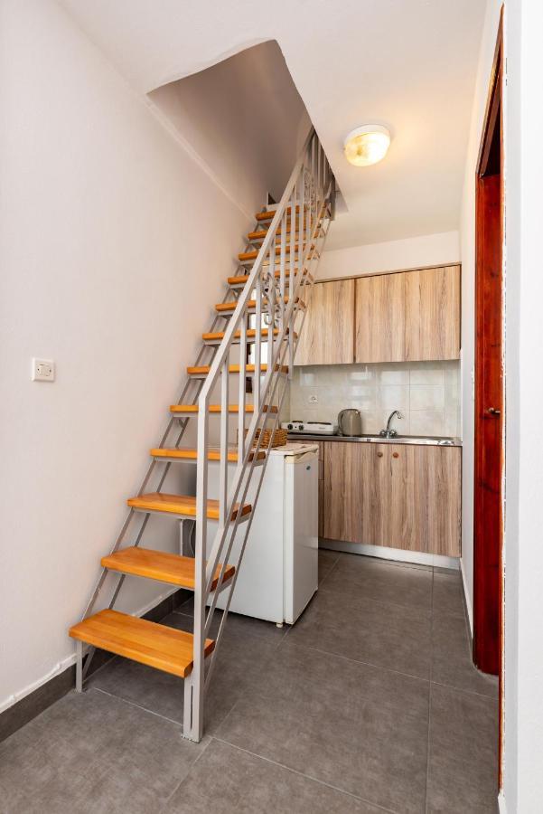 Marina'S Studios Perivolos  Dış mekan fotoğraf