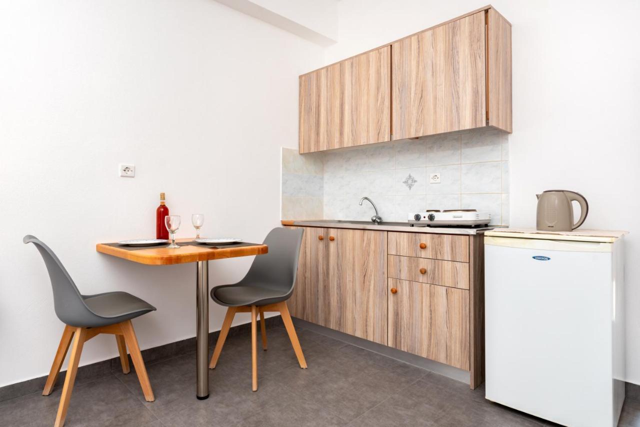 Marina'S Studios Perivolos  Dış mekan fotoğraf